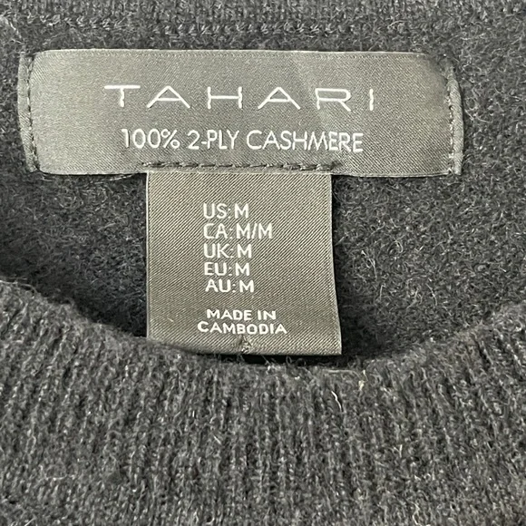 TAHARI Sweater Women Medium 100% 2-ply Cashmere Crew Neck Black Light Weight - Picture 2 of 4